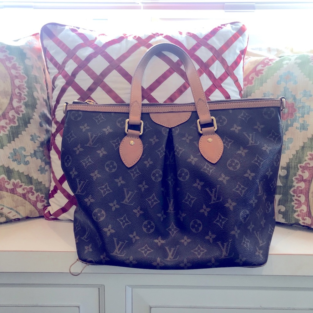 🍃🌹Authentic Louis Vuitton Palermo🌹🍃